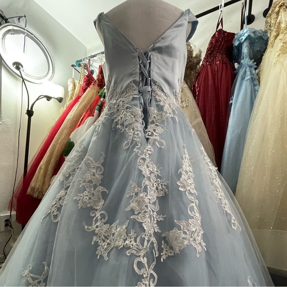 Quinceanera, Prom, Sweet Sixteen dress light blue - Picture 11 of 12